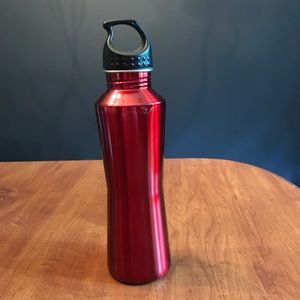 Stainless steel red H2go bottle